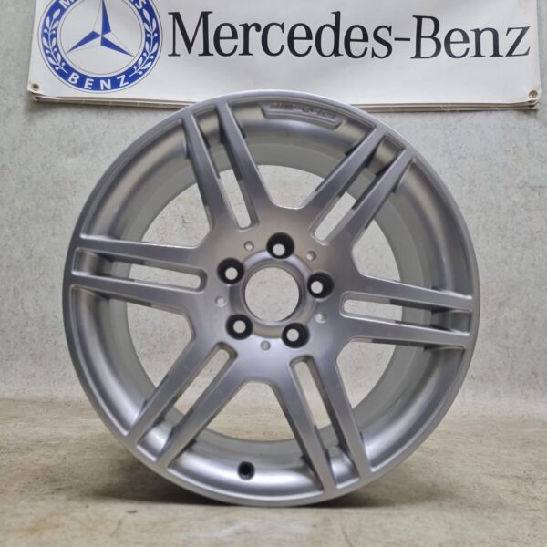 1x Single Refurbished Mercedes C Class W204 Genuine AMG alloy wheel 17″ A2044014602 [rear] (Ref-MBS019)