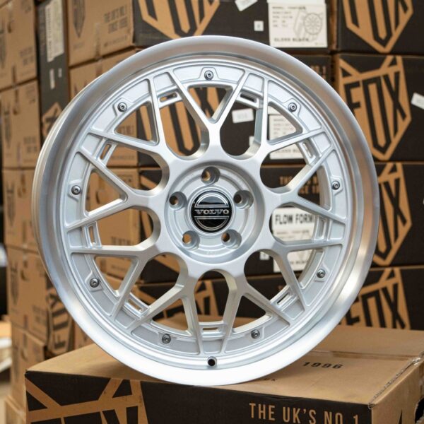4 x Brand New Fox Hiro style alloy wheels 19″ Volvo V60, S60 (Ref-VO109)