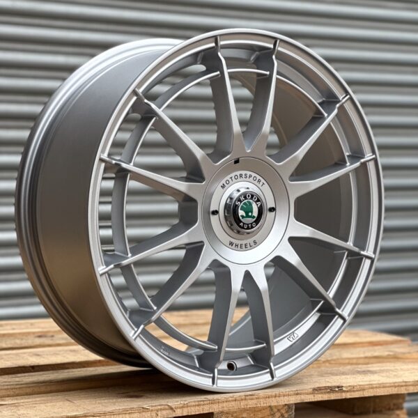 4 x Brand New Fox VR4 style alloy wheels 18" Skoda Rapid (Ref-SK029)